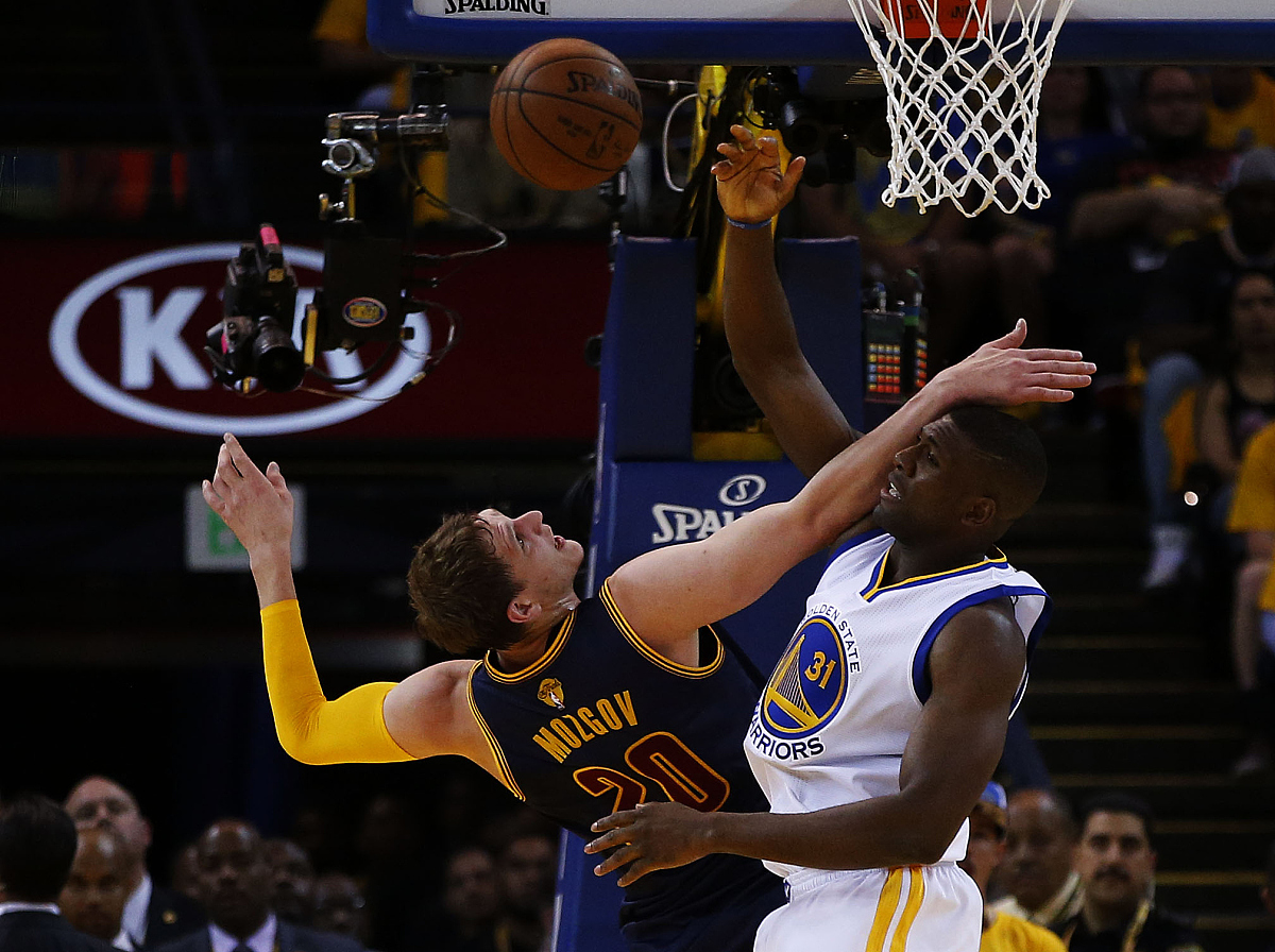 金州勇士发布备战花絮，赛后绝杀压哨，NBA总决赛任务艰巨，赛季目标并未改变的简单介绍AC Milan Sports